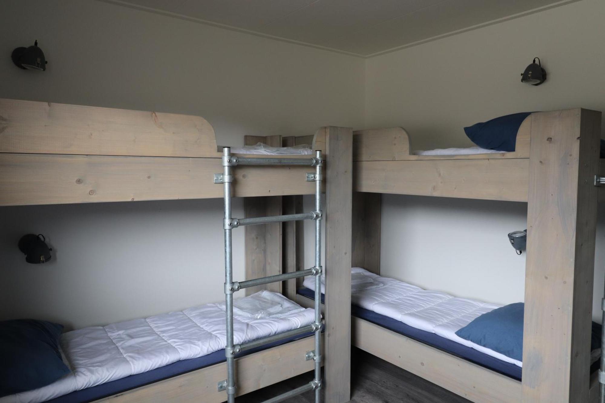 Sier Aan Zee Hostal *